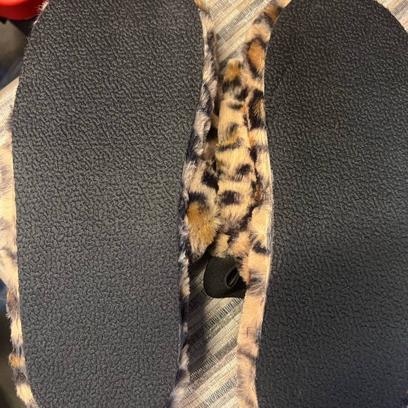 Leopard slippers - Picture 3 of 3